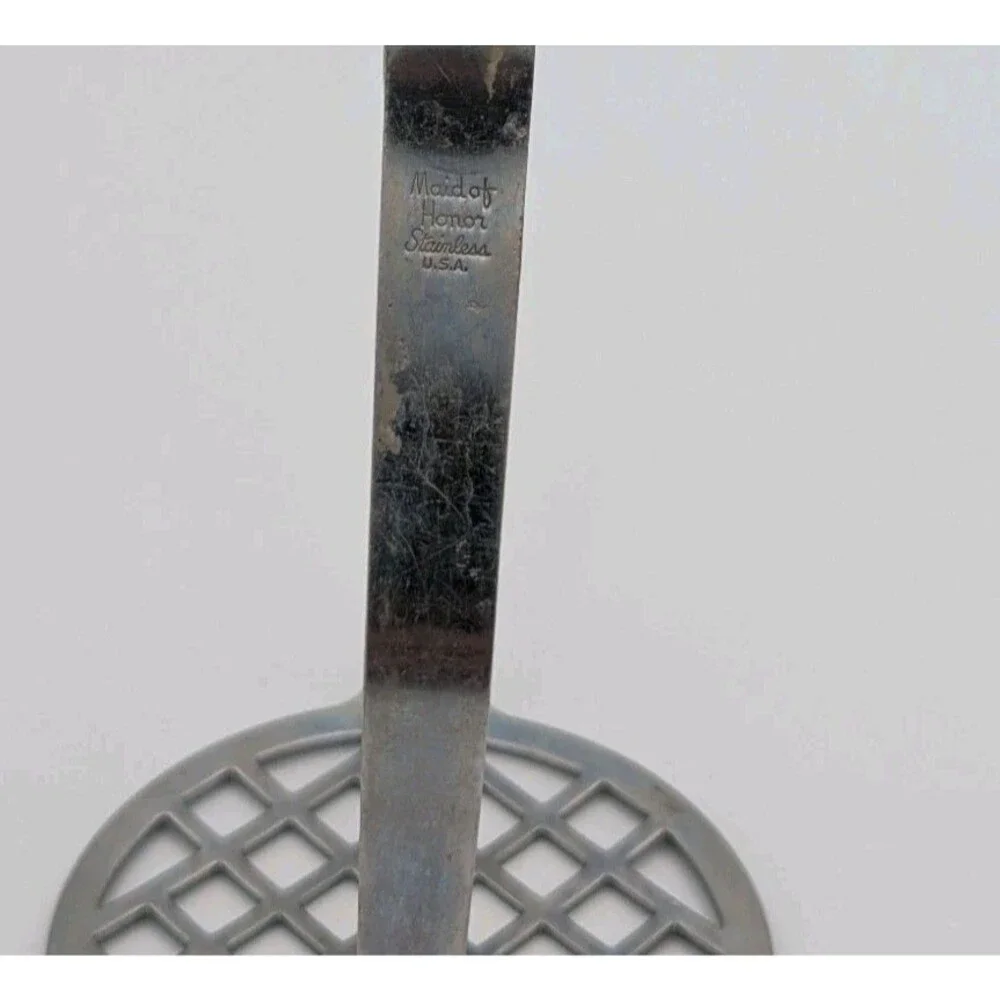 Vintage Potato Masher USA Maid Of Honor Waffle Grid Stainless Wood Handle 9 In.